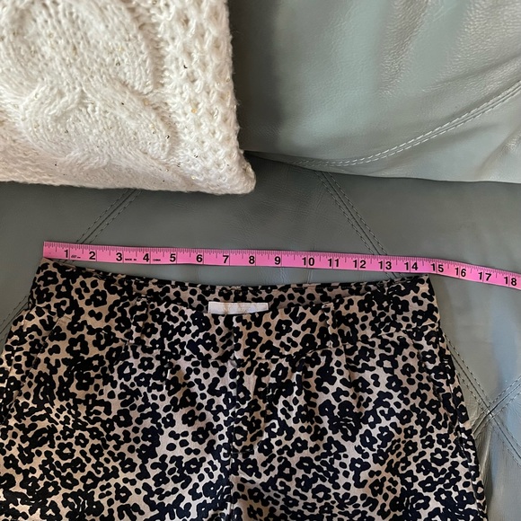 NWOT BANANA REPUBLIC Animal Print DRESS SHORTS 4 - Picture 7 of 9